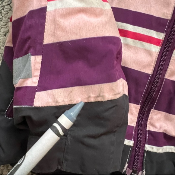 Helly Hansen Striped Ski Jacket & Bib Set - Picture 8 of 16